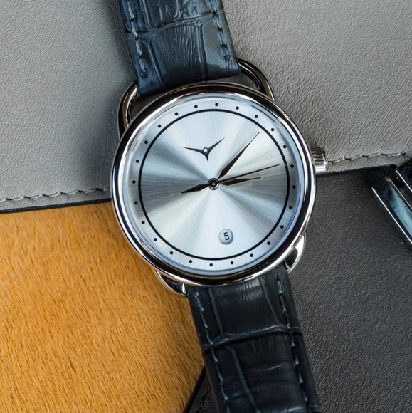 NIB Zinvo Zealous 36mm Watch with Grey Strap Effortless style is all about the details. Model: Zinvo  main image 2